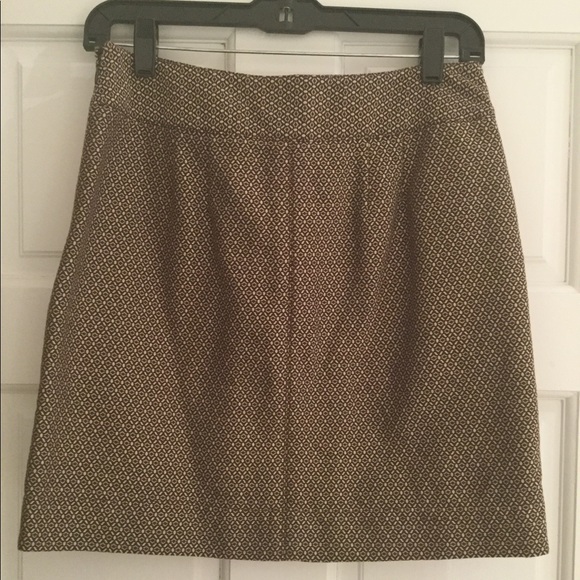 LOFT Skirt - Picture 2 of 4